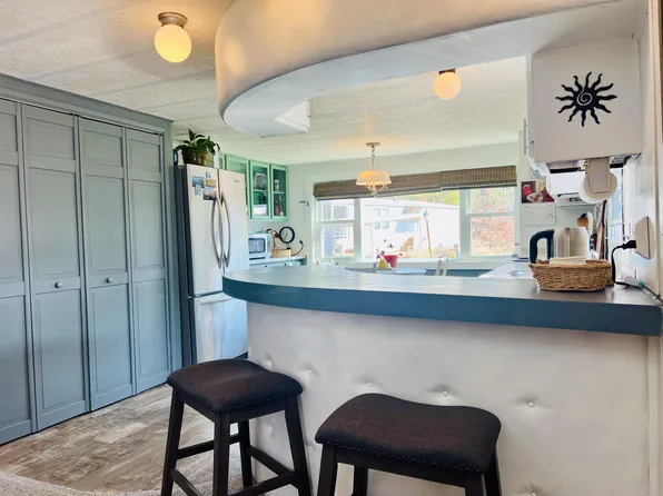 11 Roosevelt Ridge, Carver, MA 02330