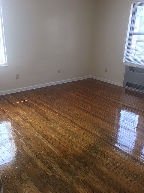 1st image of 16633 89th Ave APT 11D