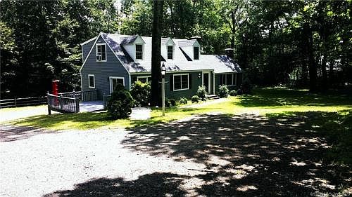 2nd image of 38 Blueberry Hill Pl