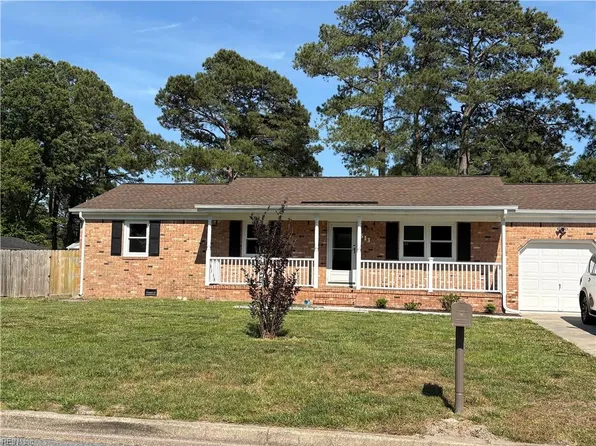 513 Corapeake Dr, Chesapeake, VA 23322