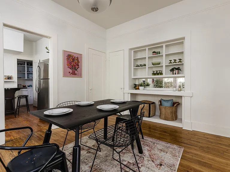 1309 W Monroe St — Photo 8