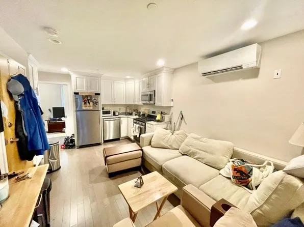 3 Stillman Pl #2, Boston, MA 02113