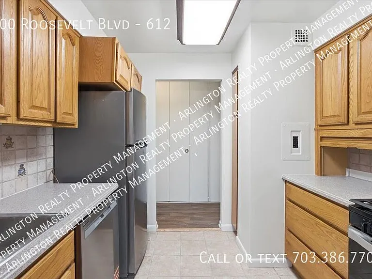 600 Roosevelt Blvd #612 — Photo 9