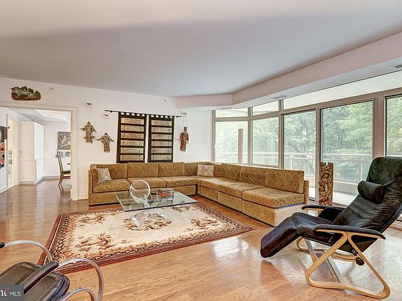 5th image of 5630 Wisconsin Ave APT 205