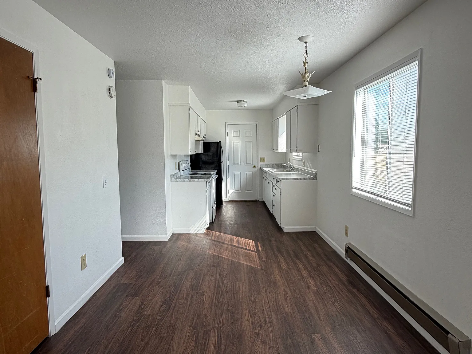 2 bed, $1,200 — Photo 4