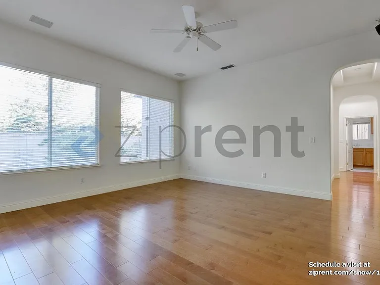 856 Morningside Dr — Photo 7