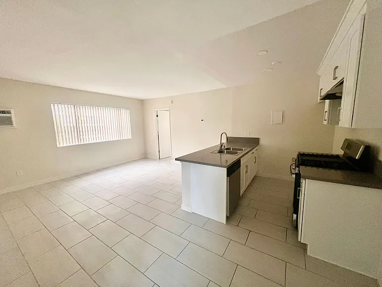 Casa Espana — Photo 4