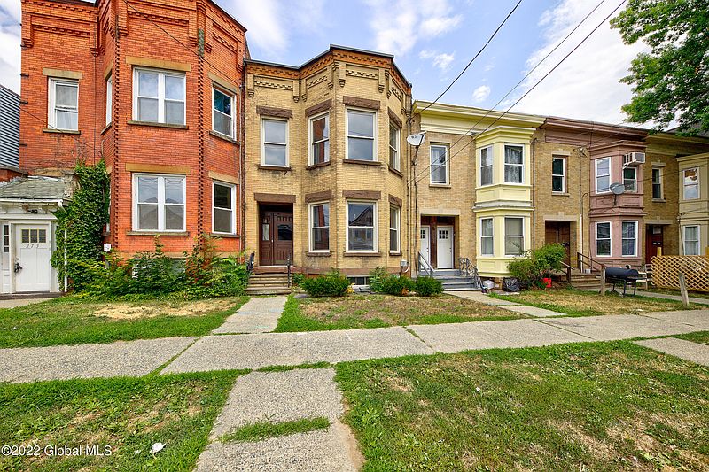 3rd image of 271 Western Avenue Avenue