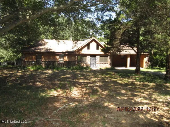 863 Oakdale Rd, Coldwater, MS 38618