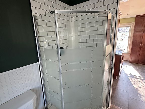 2nd image of 147 Parkdale Ave #4