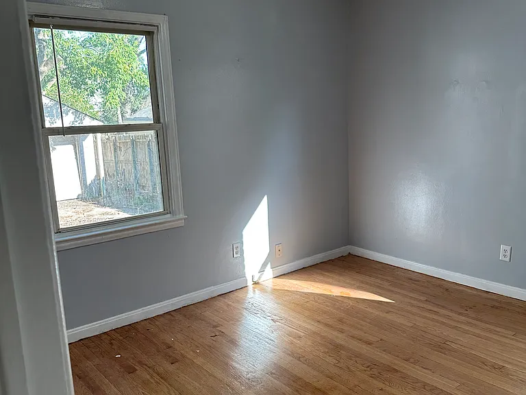 20748 Cyman Ave — Photo 19