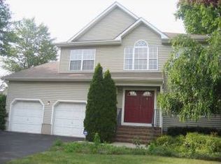 63 Jared Blvd, Kendall Park, NJ