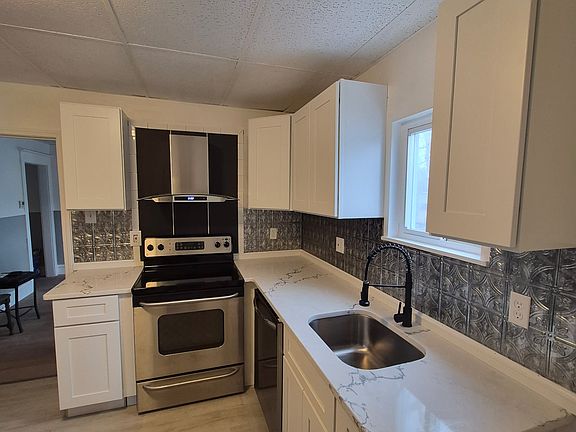 Brand New Kitchen Cabinets and counter tops.
