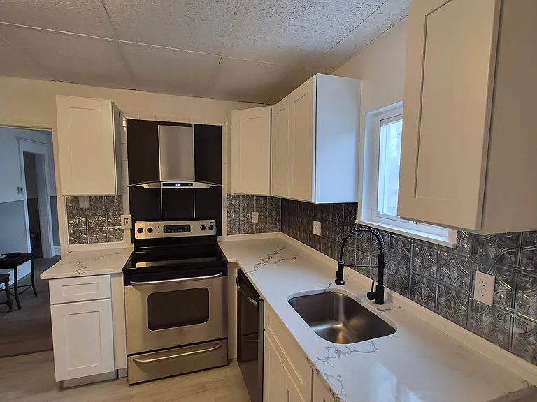 Brand New Kitchen Cabinets and counter tops.