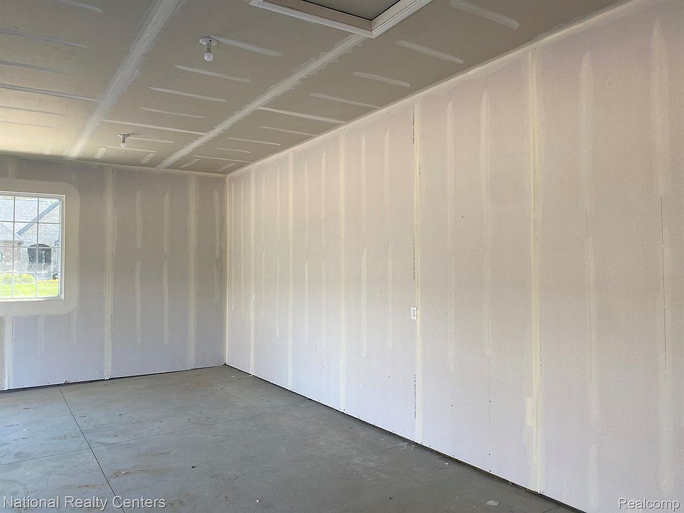 53182 Woodland Mdws, photo 27
