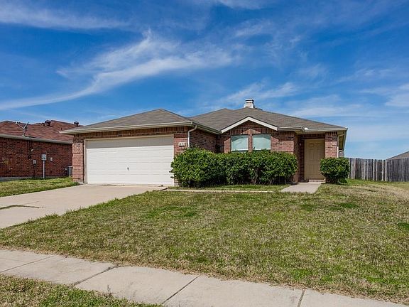 3rd image of 1633 Fieldstone Dr