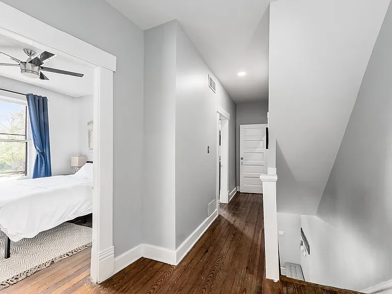 878 Harrison Ave — Photo 15