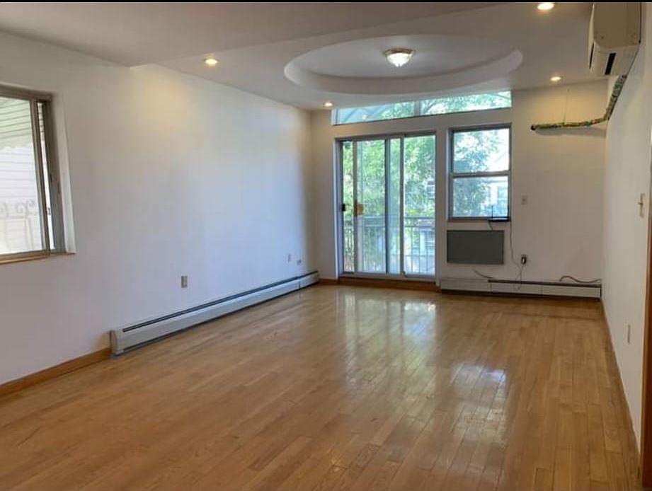 2nd image of 3747A 59th St #3