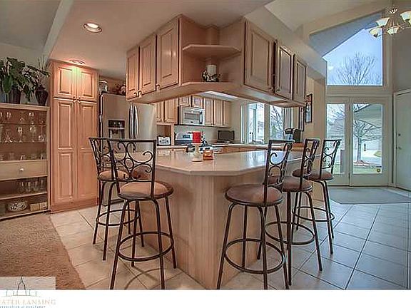 3rd image of 16947 Cedarbrook Dr