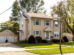 1304 5th St NE, Rochester, MN 55906