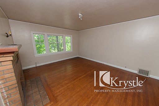 3rd image of 926 Georgia St APT C