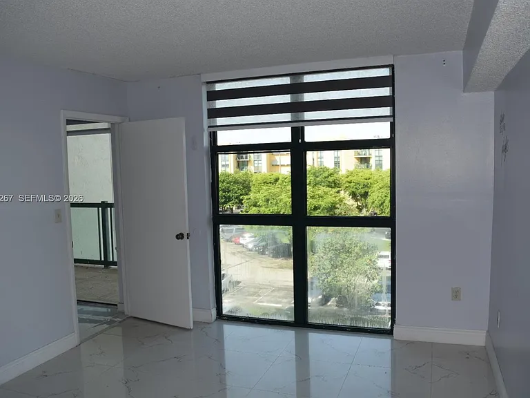 2075 SW 122nd Ave #415 — Photo 16
