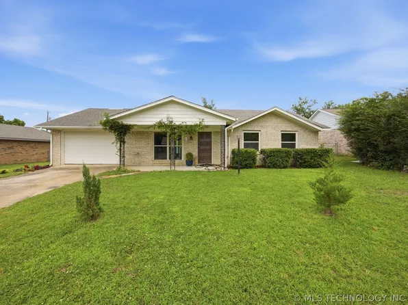 2122 N 11th St, McAlester, OK 74501