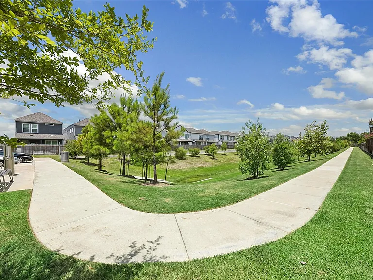 8409 Arden Valley Ln — Photo 29