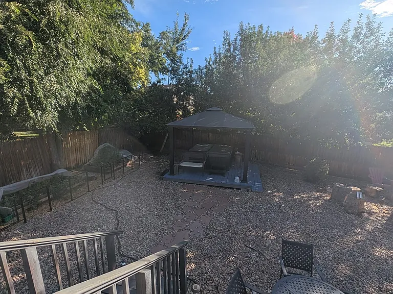 592 S Everett Ct — Photo 1