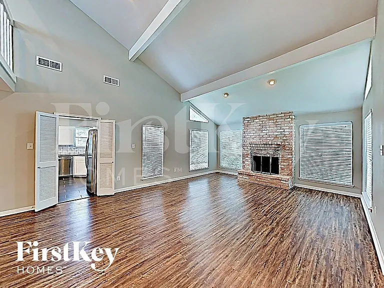 7451 Tunbury Ln — Photo 2