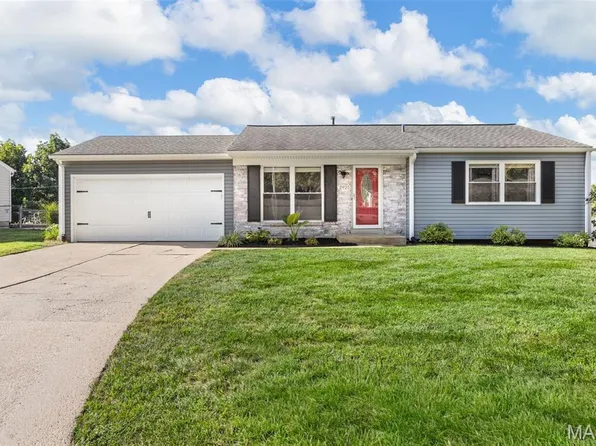 2925 Nantwich Ln, Saint Charles, MO 63301