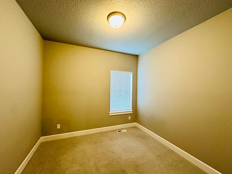 4105 SE 69th Ave — Photo 46