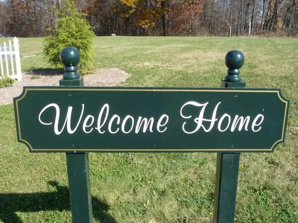 5076 S Dickinson Ct, Saint Joseph, MI 49085