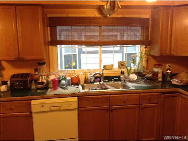 1st image of 519 Winspear Ave