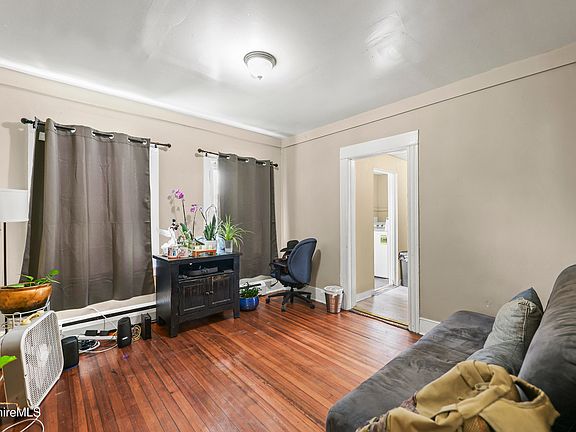 3rd image of 110-118 Lincoln St