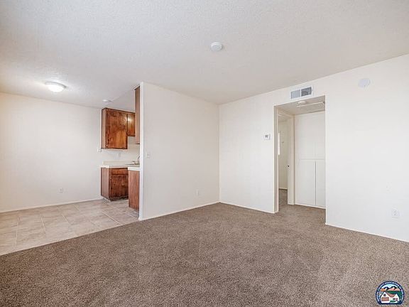 3rd image of 1061 El Centro Ave