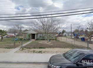 28 Garber Way, Bakersfield, CA 93307