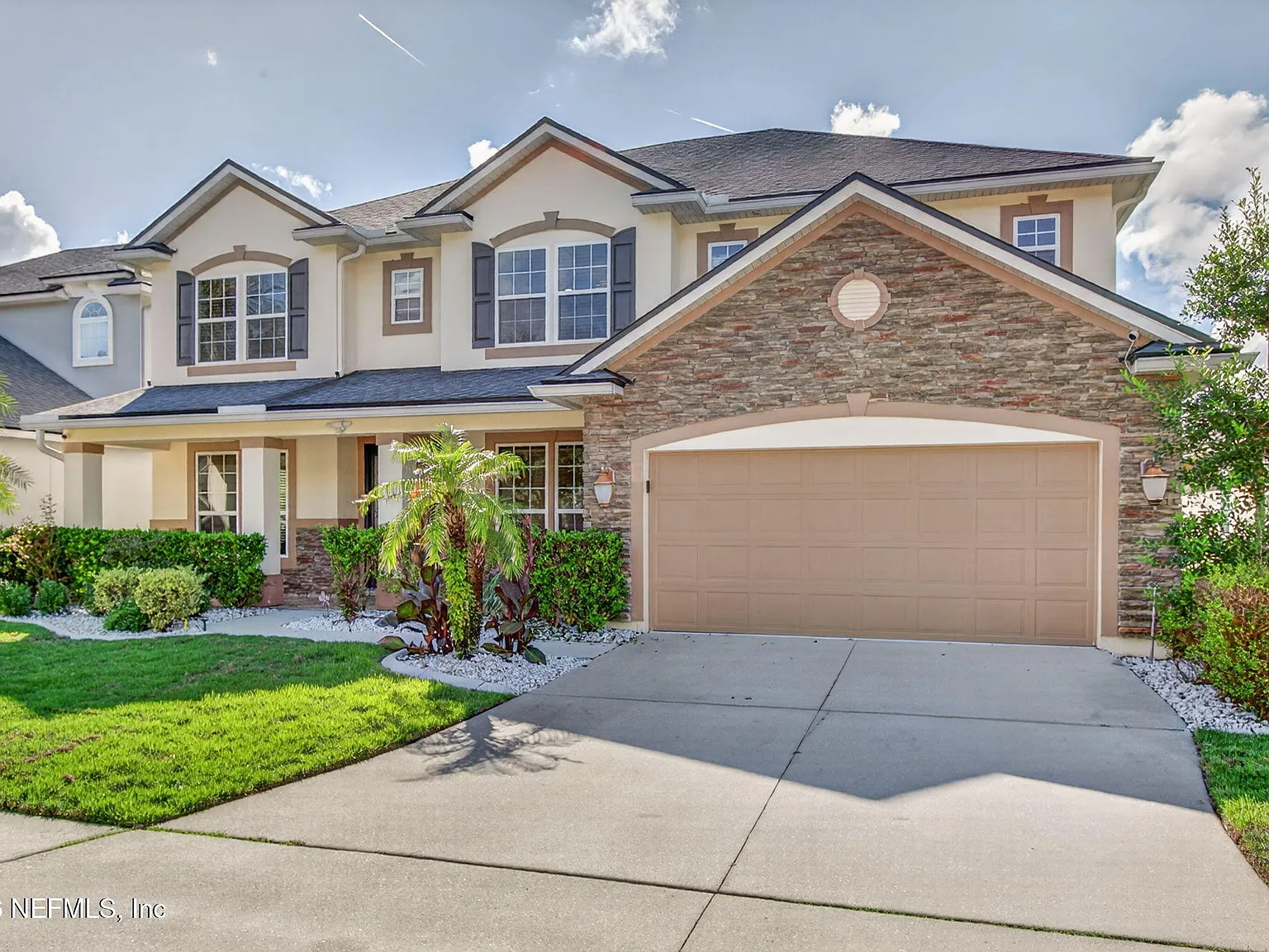 4 bed, 3.5 bath, 3440 sqft, $3,595 — Photo 3