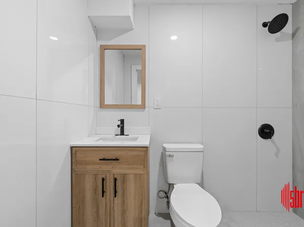 1116 Blake Avenue image 26 of 44