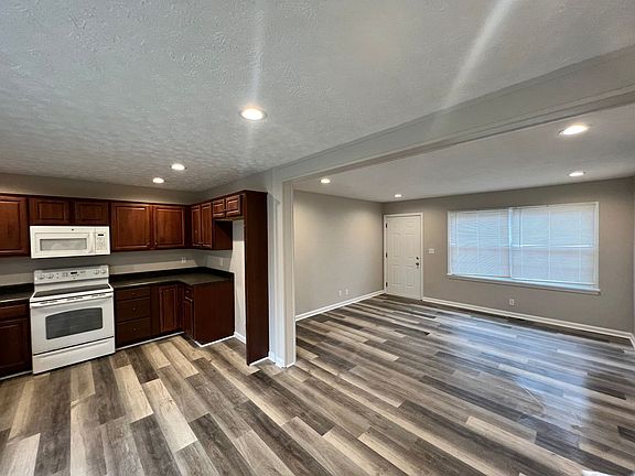 3rd image of 2101 Keeneland Blvd