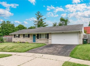 15 Greencliff Dr, Englewood, OH 45322