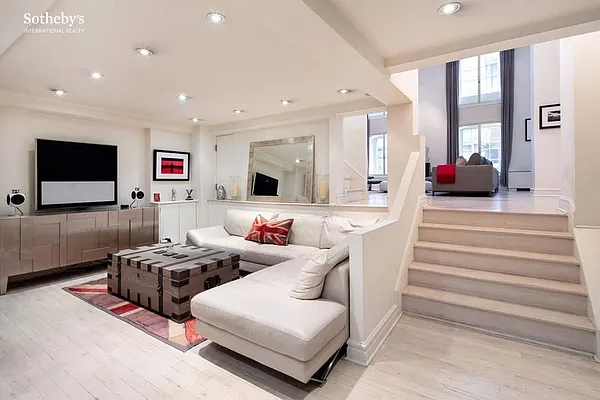 Sold by Sotheby's International Realty | media 4