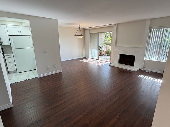 4th image of 221 Oakleaf Dr