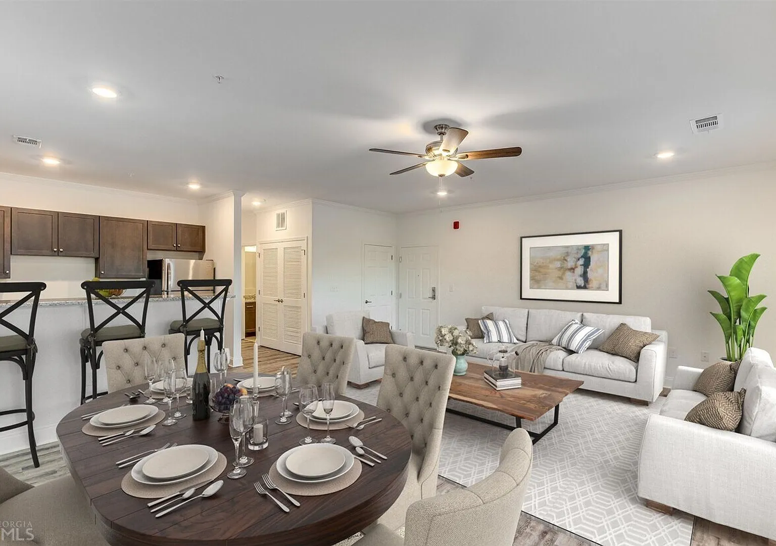 Washington Manor — Photo 3