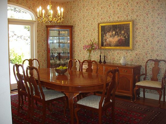 Formal Dining Room great for entertaining!