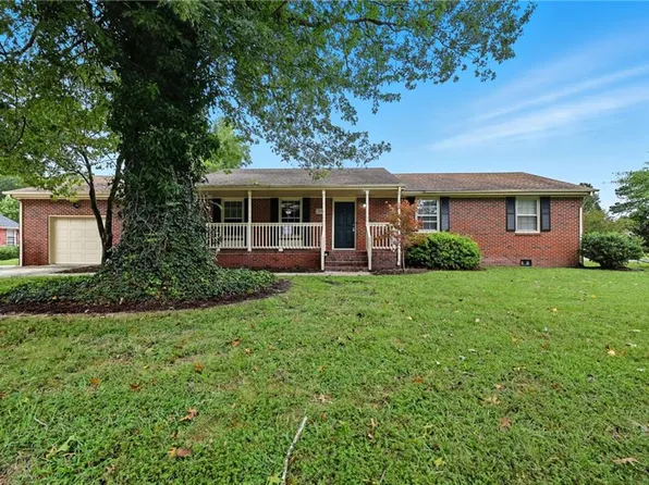 209 Britwell Dr, Chesapeake, VA 23322