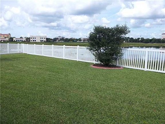 5th image of 14293 NW 19th St