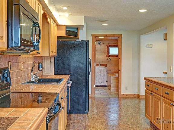 5th image of 11950 Camp Lake Dr NE