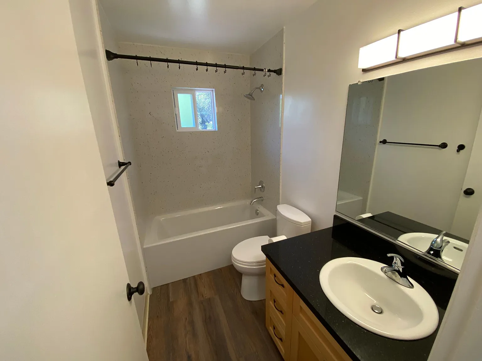 124 Franklin St — Photo 3
