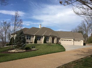 206 Legendary Passage Dr, Pacific, MO 63069